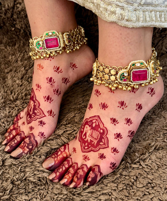 Aafreen 1.0 (Hot Pink)