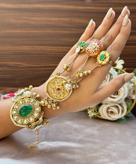 Kainaat Hathphool 1.0